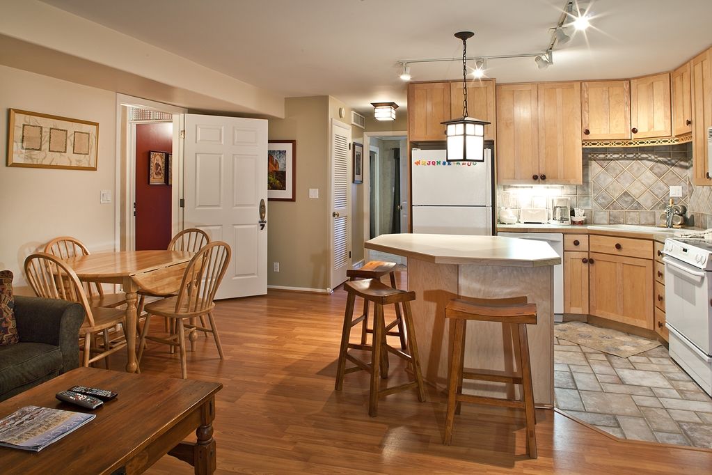 The Ridge Condominium By Alpine Ski Properties Park City Room photo